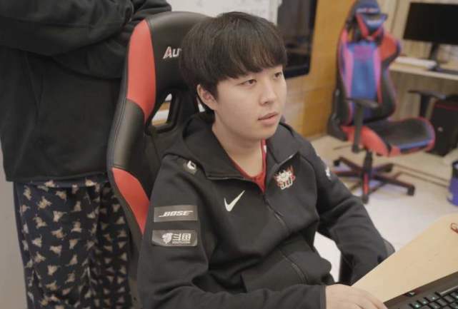 突破市场均 突破市场均